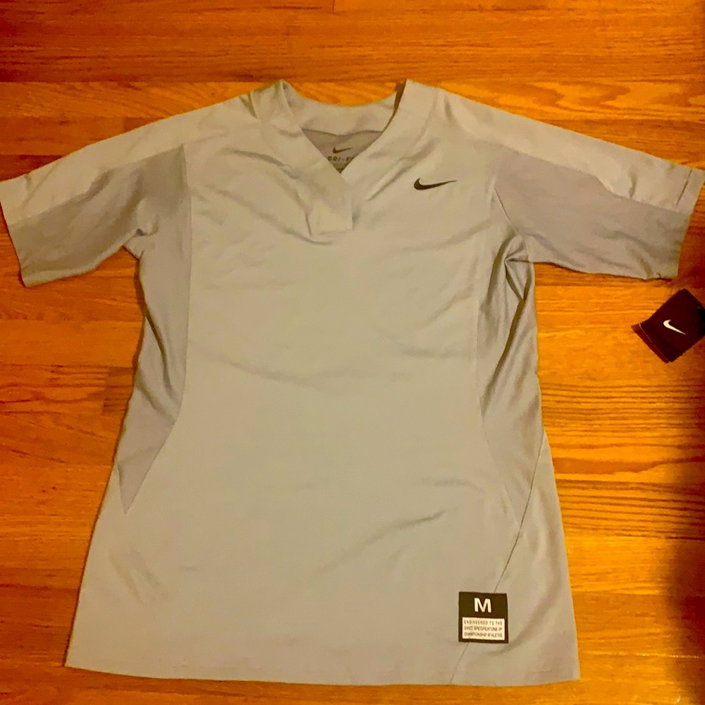 Nike women’s softball shirt